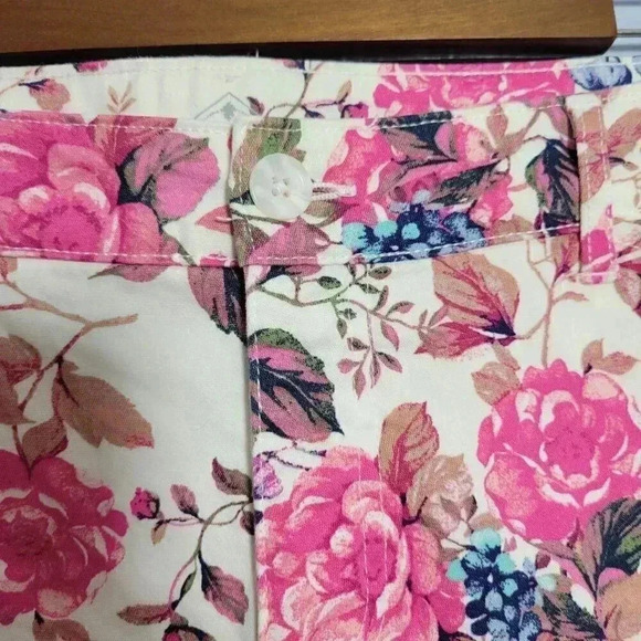 St. John's Bay Size 12 White Bright Pink Floral Summer Travel Party Dressy Capri - Picture 4 of 10